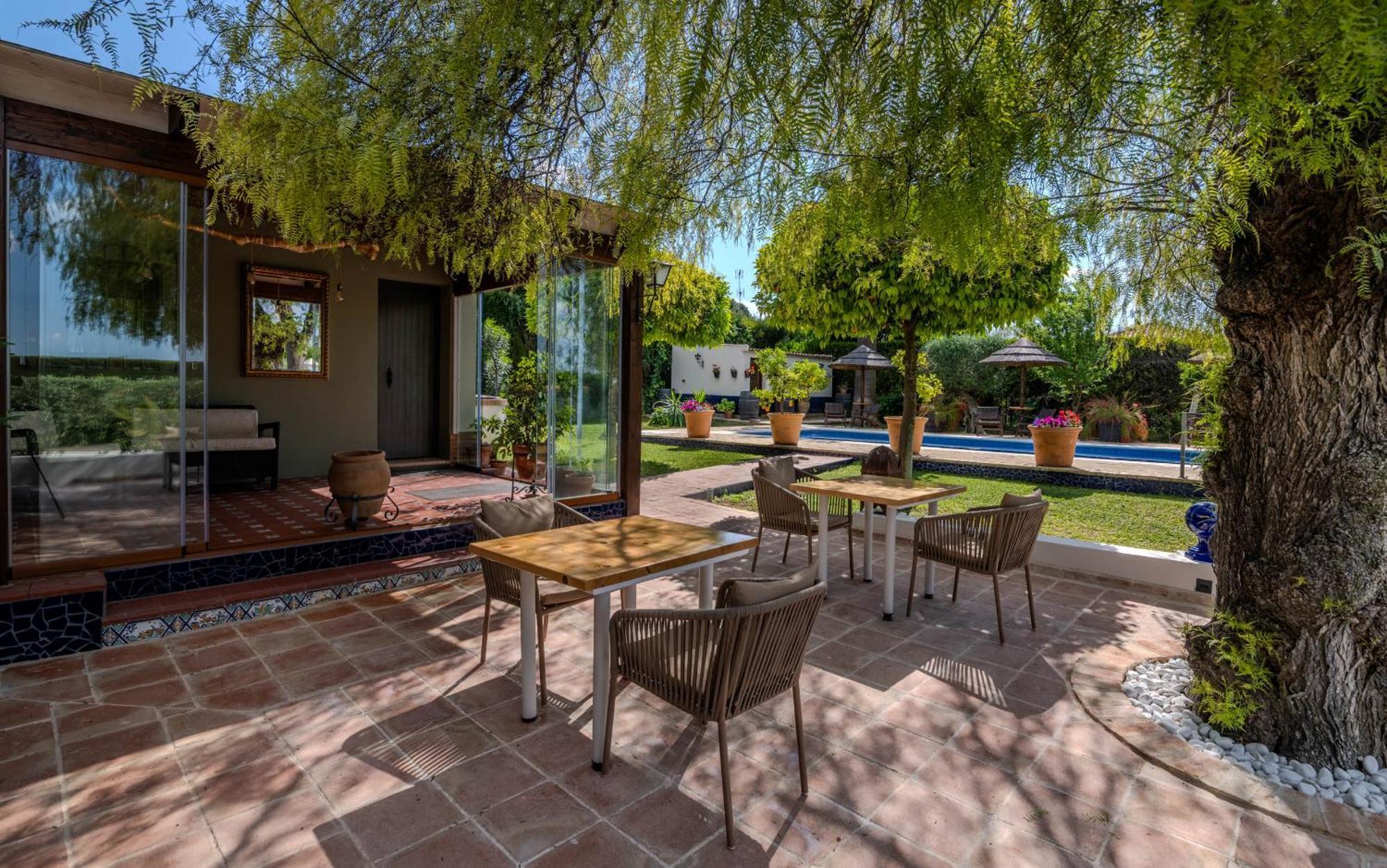 B&B Casa Adelante Sevilla เอสปาร์ตินาส ภายนอก รูปภาพ